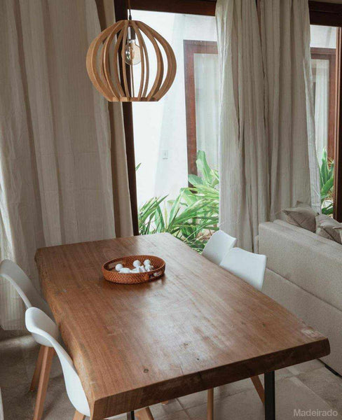 Mesa de Madeira Rustica - Paracanã 160x80, com design elegante e bordas orgânicas