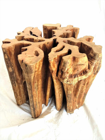 Mesa de Jantar Retangular de Madeira Maciça - Formato Clássico