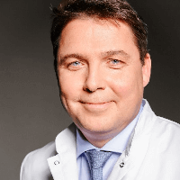 Dr. Renรฉ Chapot
