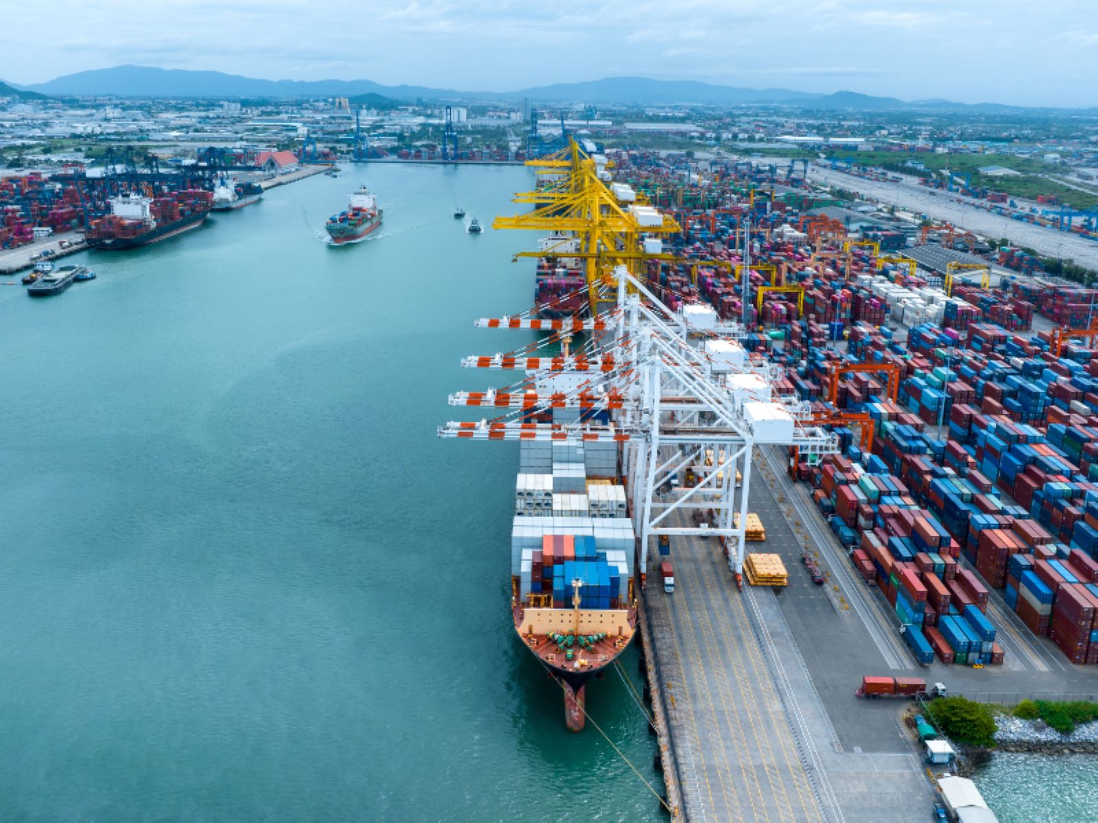 Logística e Infraestrutura no Agronegócio do Sudeste: O Desafio da Intermodalidade