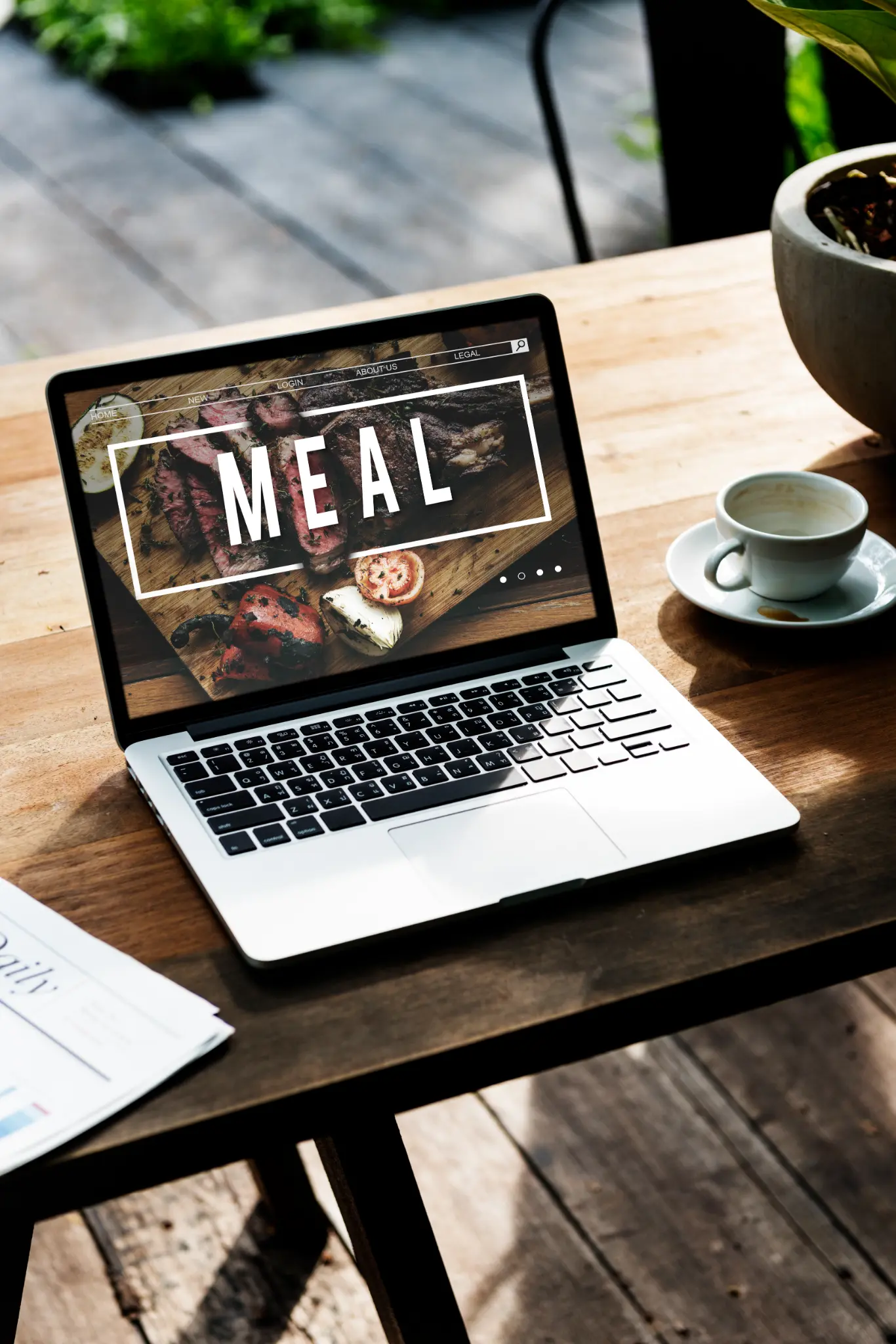 コーポレートサイト